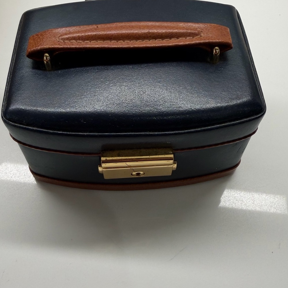 WOLF Black and Brown Leather Case - Picture 7 of 9